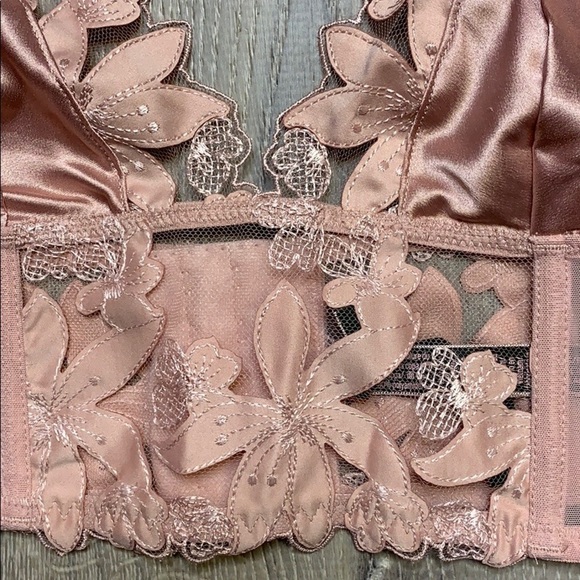 Victoria’s Secret Floral Embroidered Bralette - Picture 5 of 14